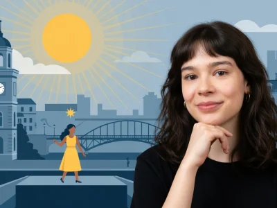 Portrait de la comédienne fleur Fitoussi devant un décor urbain illustré avec un soleil éclatant
