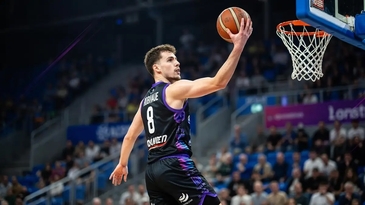 L’envol d’Hugo Robineau : de l’ombre des Mauges aux parquets de l’EuroCup
