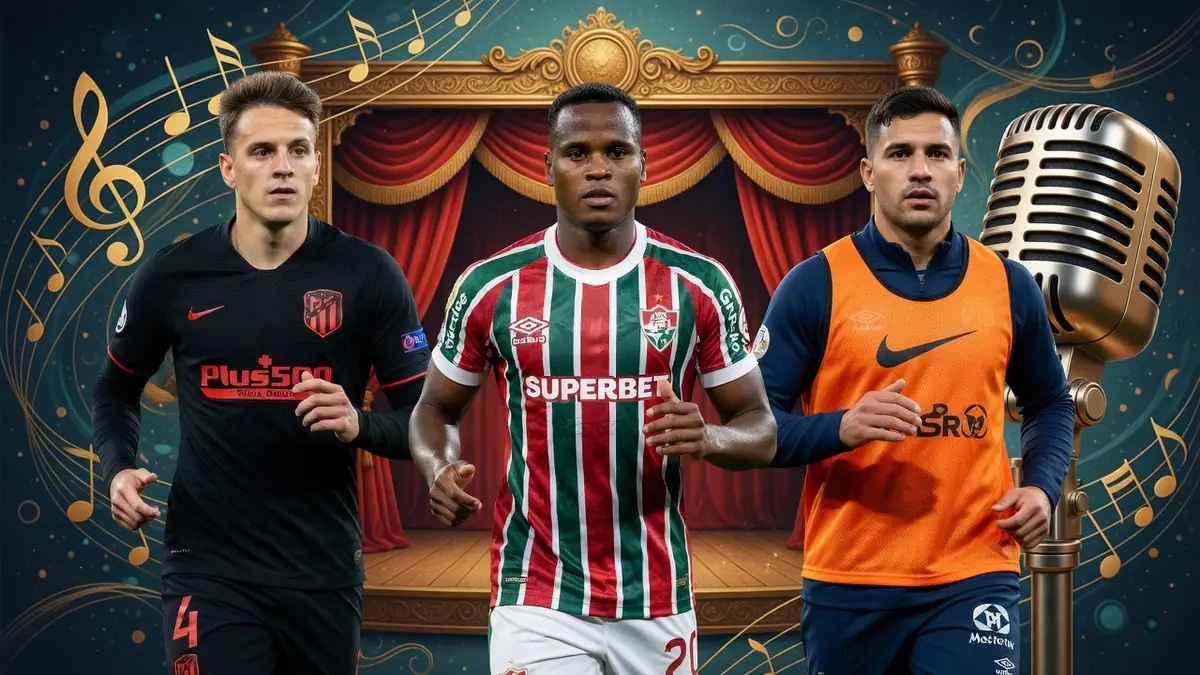 Trois footballeurs posent sur une scène d'opéra avec des arias