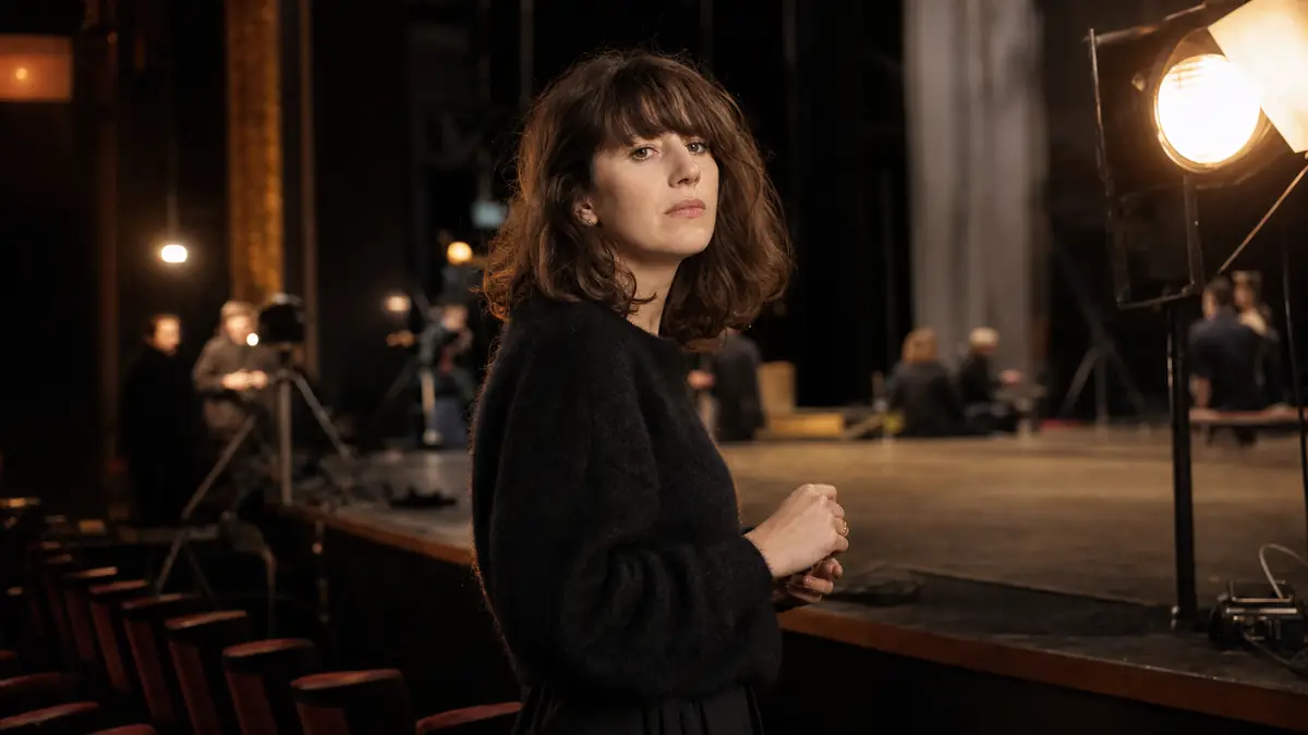 L&rsquo;art de la métamorphose : le parcours théâtral et cinématographique de Manon Kneusé