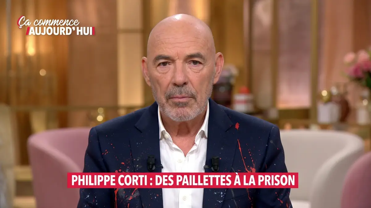 Portrait de Philippe Corti sur le plateau d'une émission télévisée