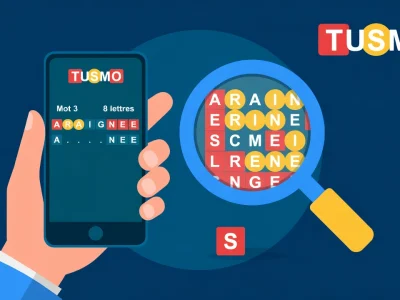 Une main tient un smartphone affichant un jeu de lettres pour trouver la solution Tusmo avec une loupe