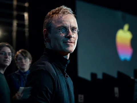L'acteur Michael Fassbender incarne le protagoniste dans le film Danny Boyle Steve Jobs