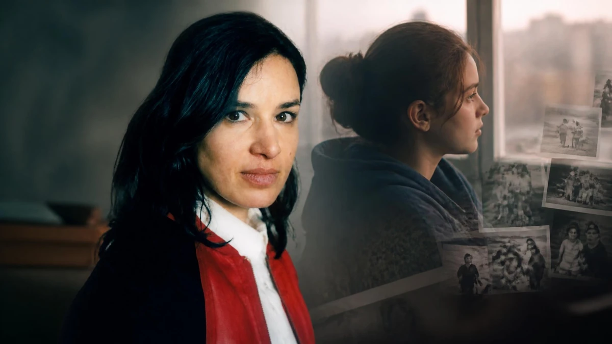 Portrait de la cinéaste Hélène Merlin avec une image superposée représentant une femme regardant par la fenêtre
